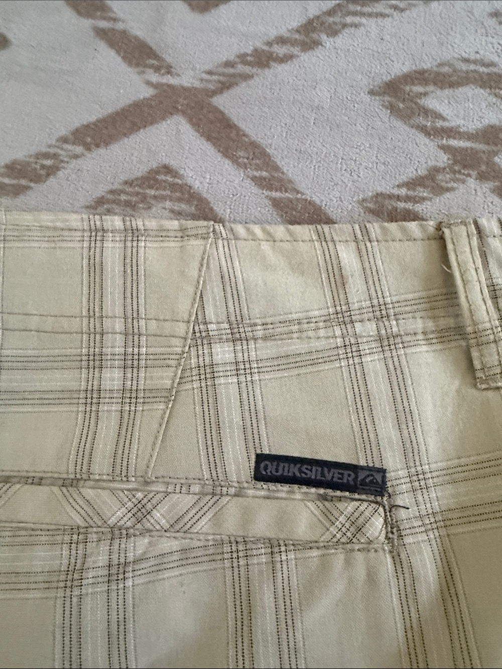 Quiksilver Men's Tan Plaid Flat Front Shorts - Picture 5 of 5